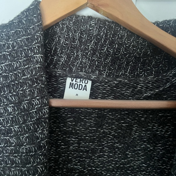 Cardigan - Picture 2 of 2